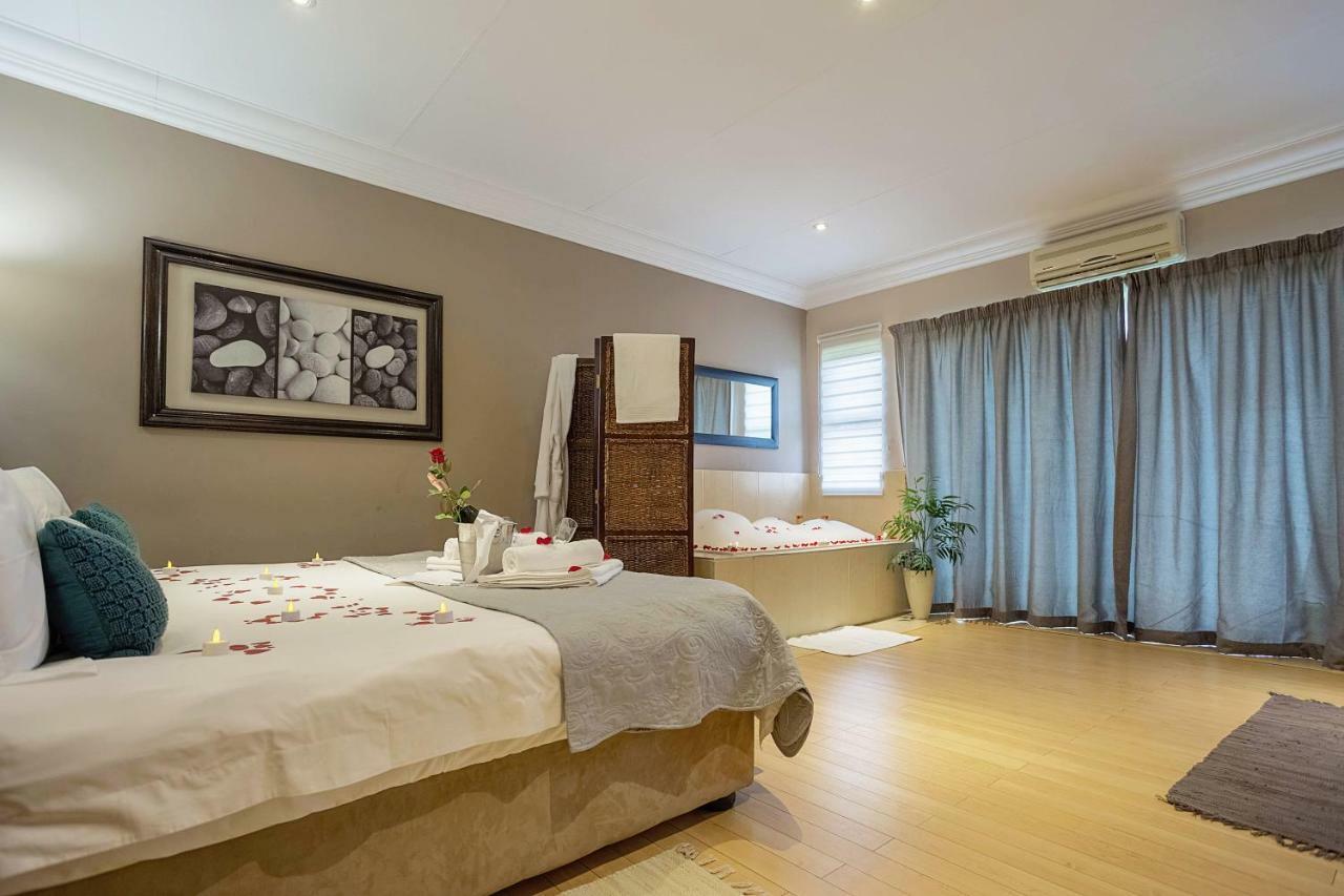 Three Oaks And An Aloe Boutique Hotel Hartbeespoort Exterior photo